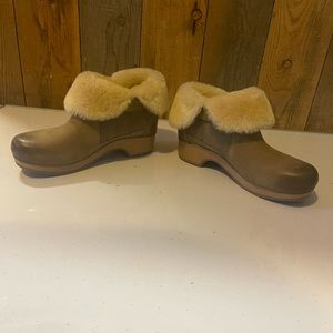Dansko Bessie ankle boots leather upper shearling lined, NEW w/o tags size 36